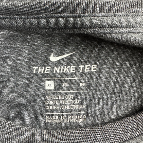 Men’s XL University of North Carolina The Nike Tee. - Picture 5 of 8